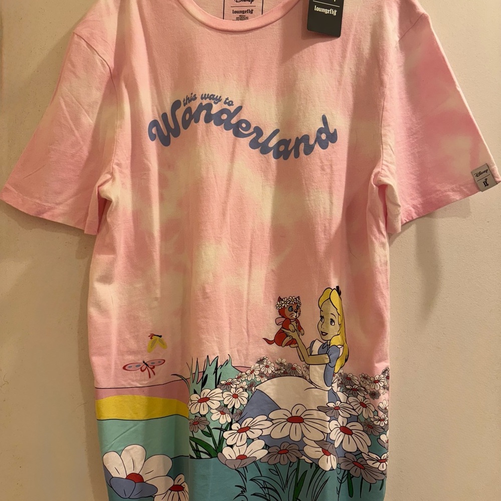 Loungefly Disney Alice in Wonderland Short Sleeve Tee